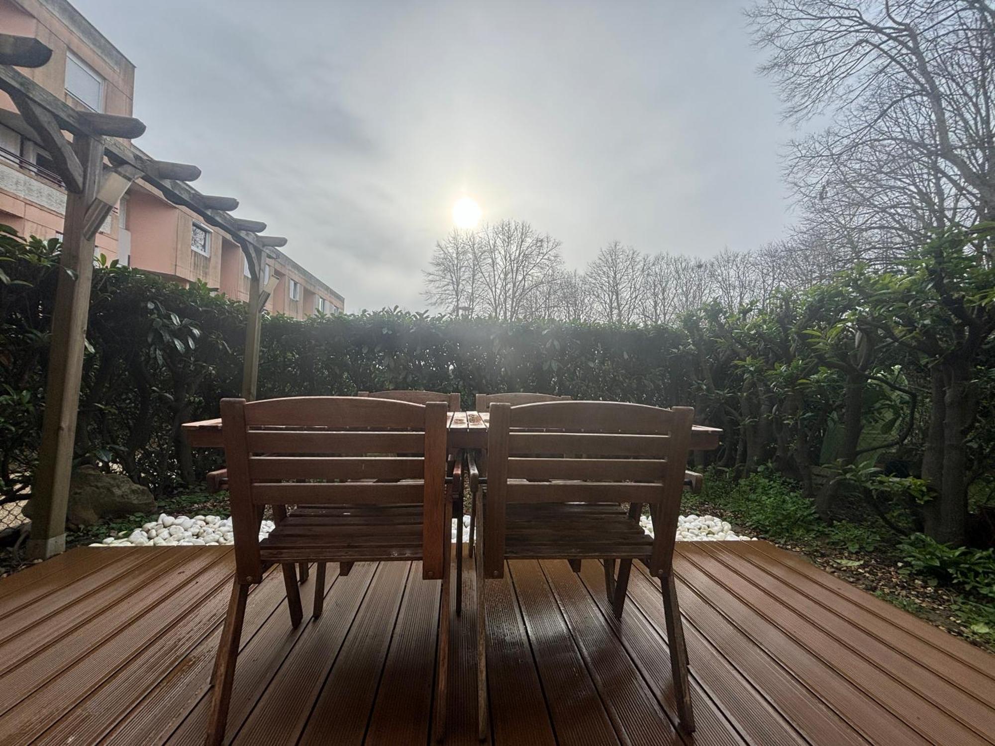 Ferienwohnung F2 Avec Terrasse, Parking Gratuit Guyancourt Exterior foto
